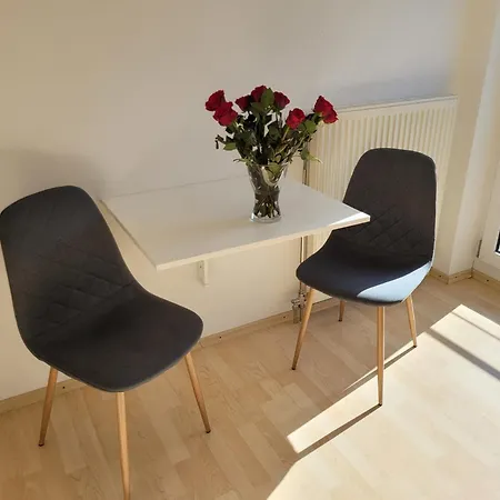 Flat4 Apartment *